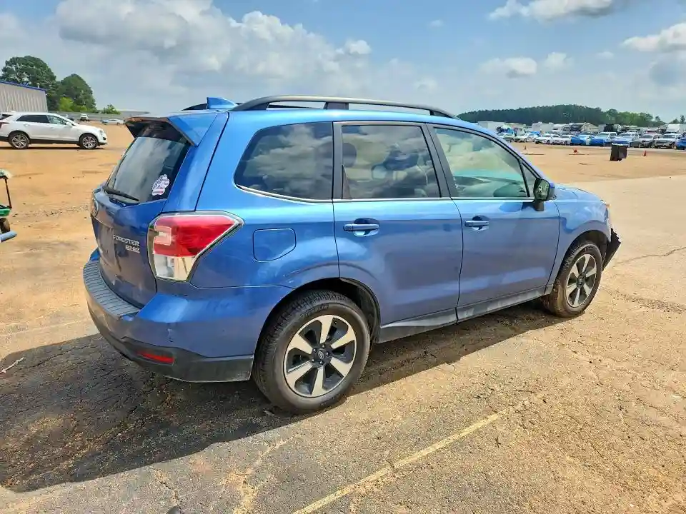 JF2SJAGC7HH564450 2017 SUBARU FORESTER-2