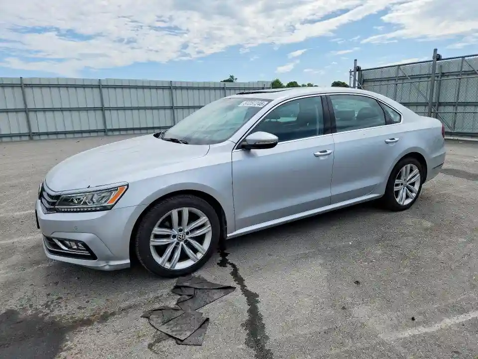 1VWBA7A36JC000878 2018 VOLKSWAGEN PASSAT-0