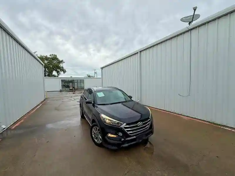 KM8J3CA45JU713741 2018 HYUNDAI TUCSON-0