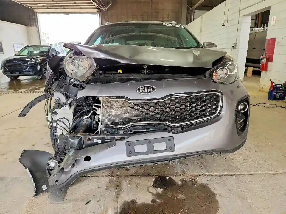 KNDPNCACXJ7390253 2018 KIA SPORTAGE-4