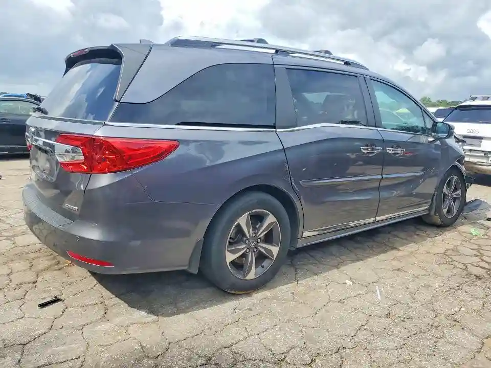 5FNRL6H82JB038389 2018 HONDA ODYSSEY-2