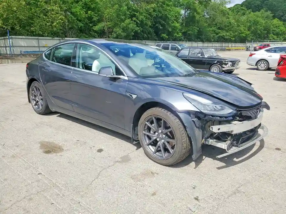 5YJ3E1EB2JF074988 2018 TESLA MODEL 3-3