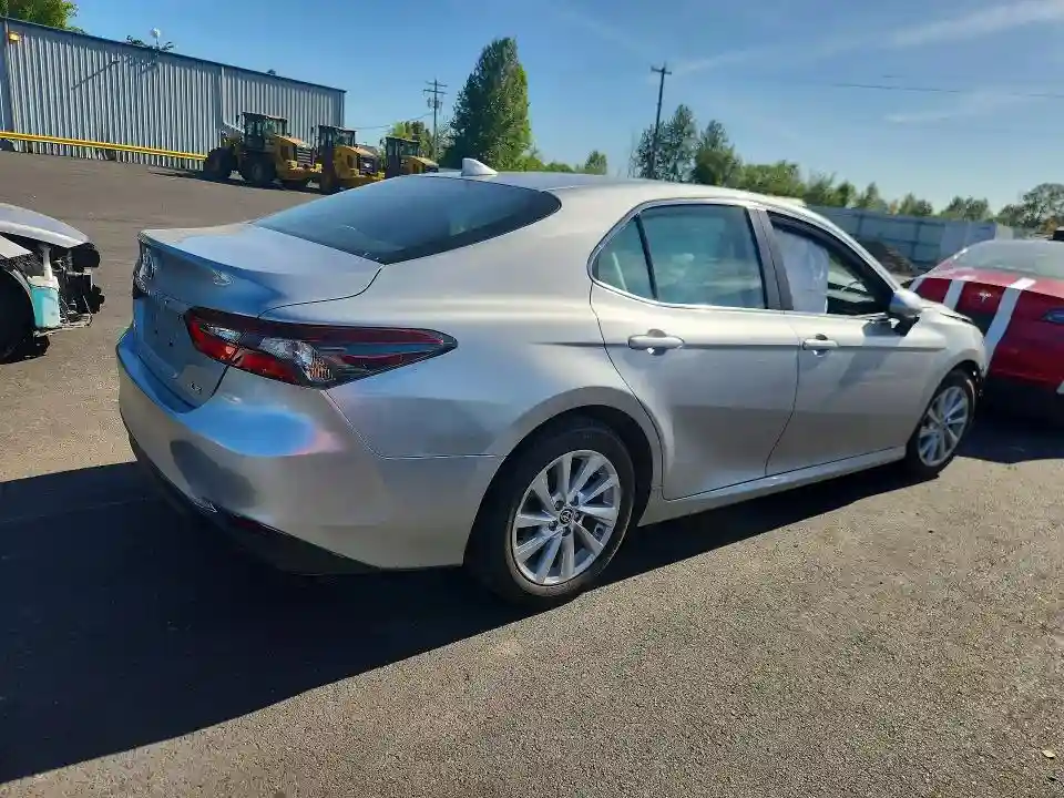 4T1C11AK8MU498314 2021 TOYOTA CAMRY-2