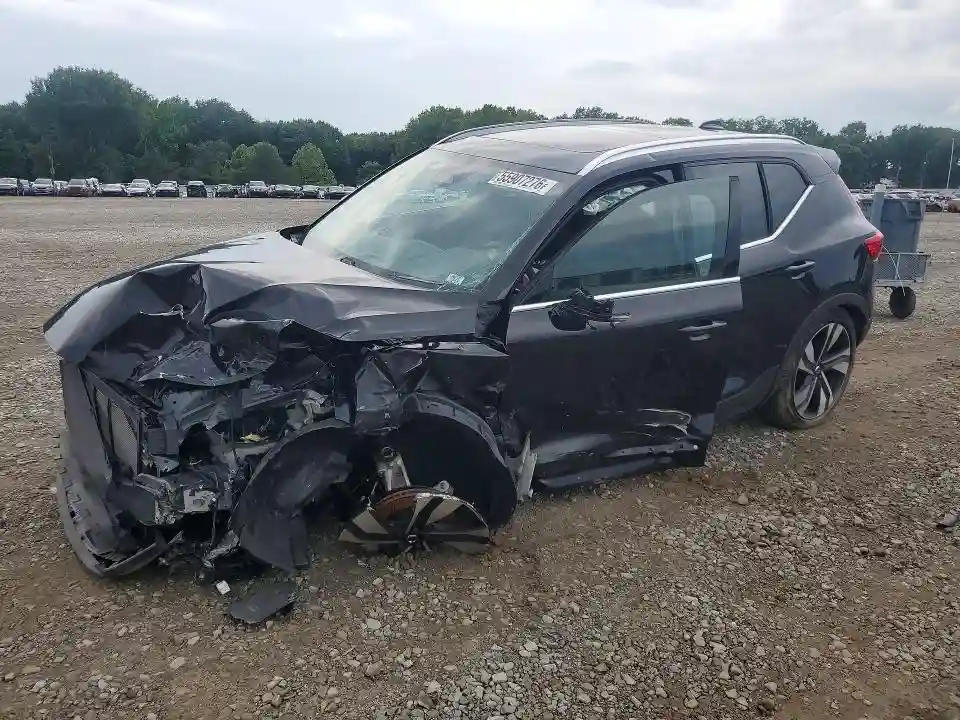 YV4L12UA4P2109601 2023 VOLVO XC40-0