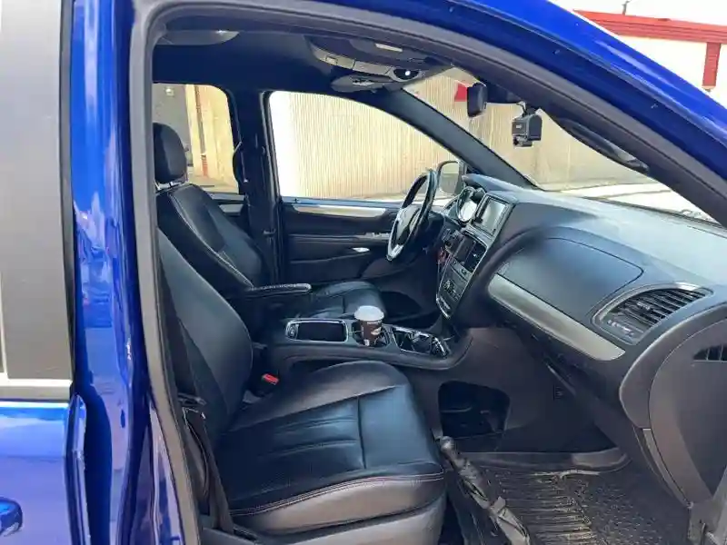 2C4RDGEG2KR693219 2019 DODGE CARAVAN-4