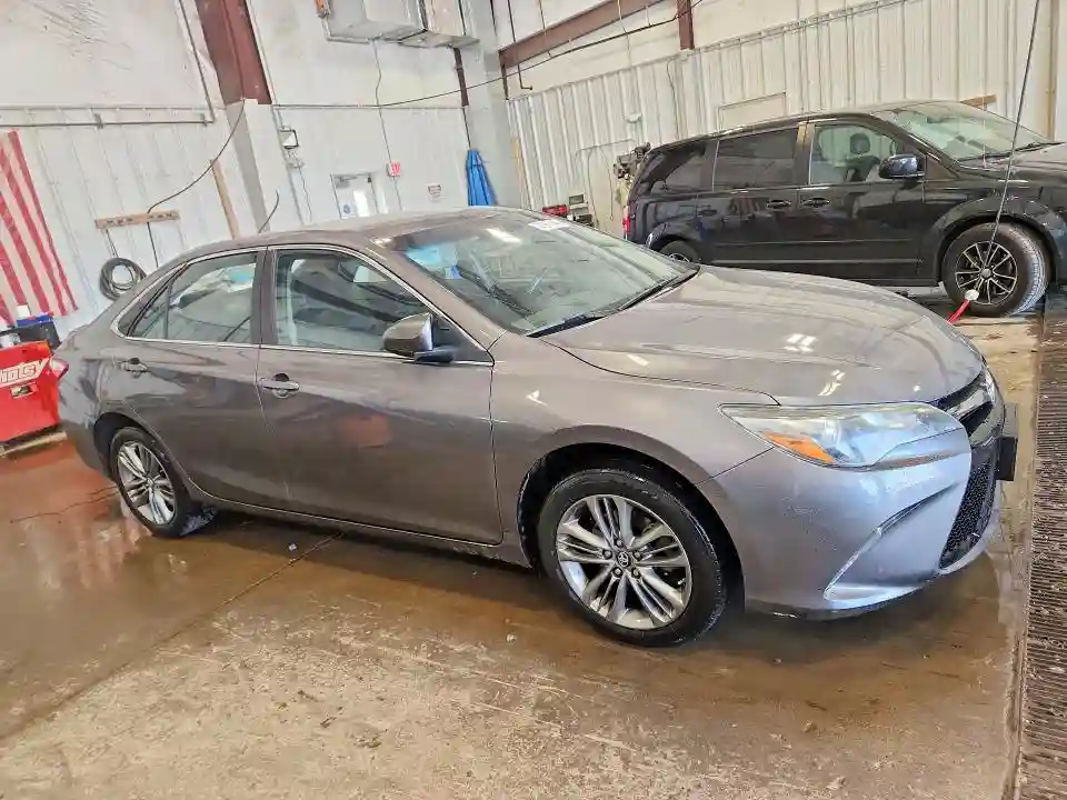 4T1BF1FK0HU381189 2017 TOYOTA CAMRY-3