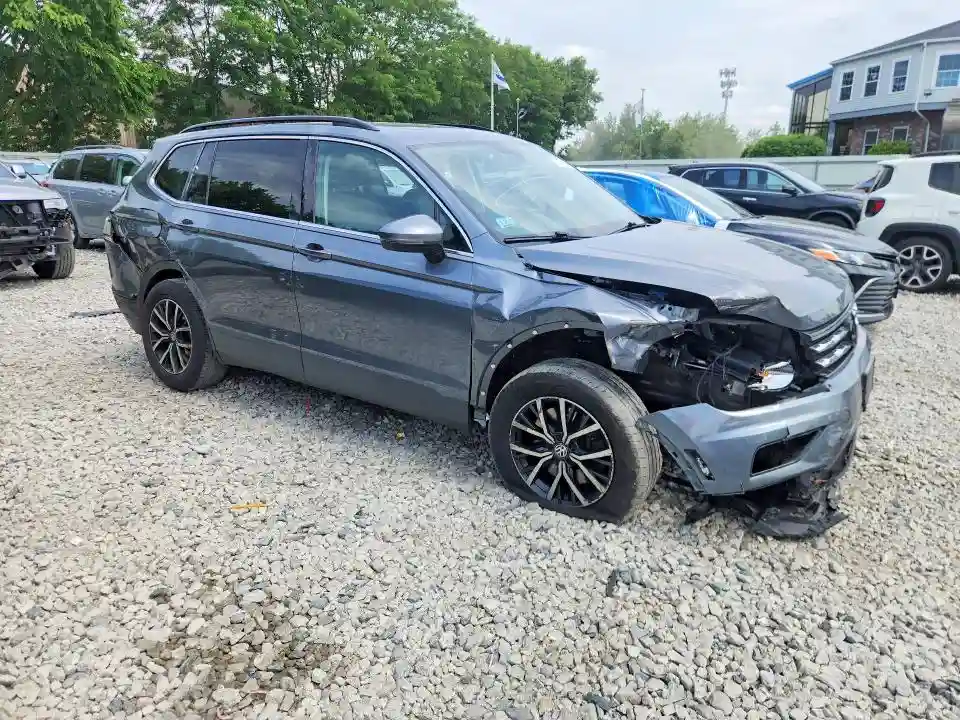 3VV2B7AX3KM077860 2019 VOLKSWAGEN TIGUAN-3