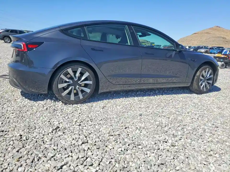 5YJ3E1EB8SF916086 2025 TESLA MODEL 3-2