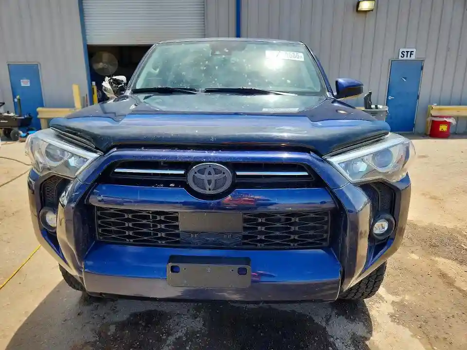 JTEMU5JR3M5940832 2021 TOYOTA 4RUNNER-4