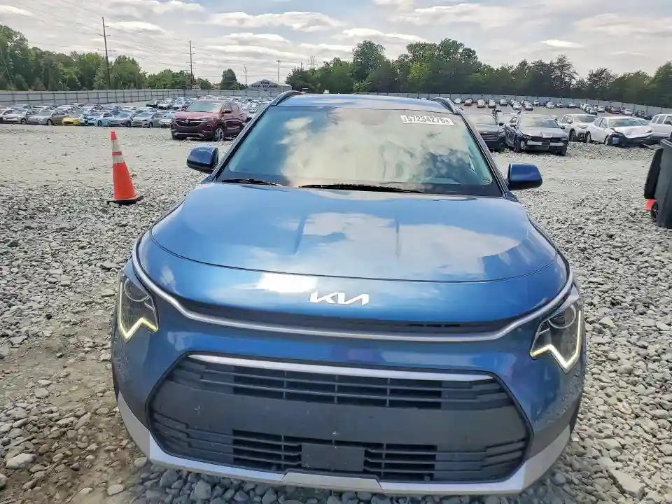 KNDCS3LF0R5144074 2024 KIA NIRO-4
