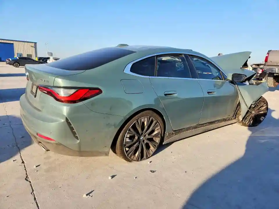 WBA23FB07SFV14585 2025 BMW 4 SERIES-2