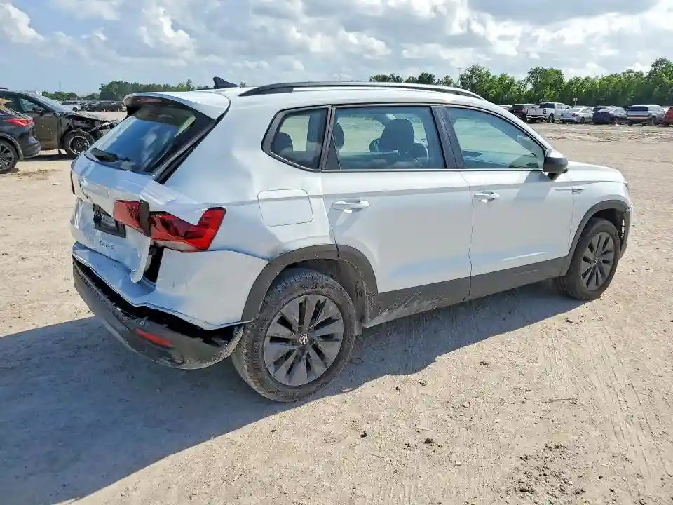 3VV5X7B28RM125848 2024 VOLKSWAGEN TAOS-2