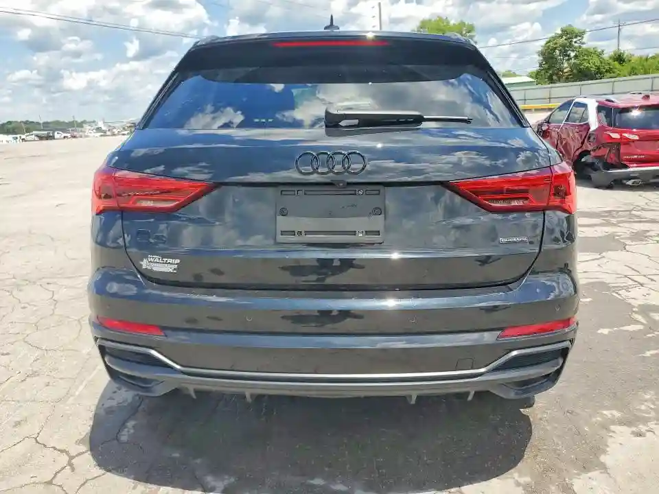 WA1DECF31M1156127 2021 AUDI Q3-5