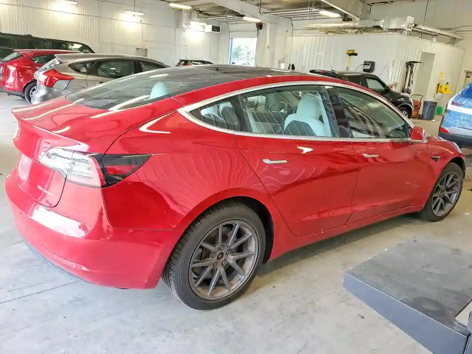 5YJ3E1EB3JF075101 2018 TESLA MODEL 3-2