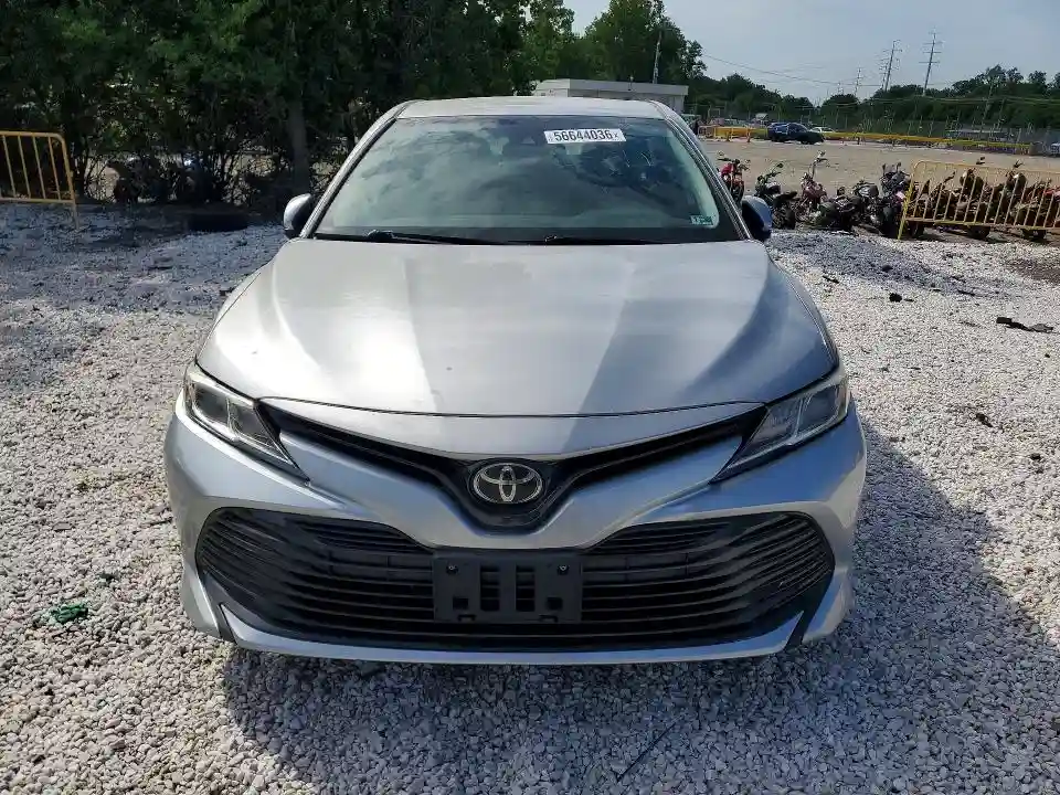 4T1B11HK3KU261325 2019 TOYOTA CAMRY-4