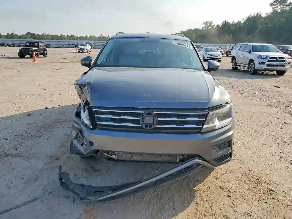 3VV3B7AXXJM205529 2018 VOLKSWAGEN TIGUAN-4
