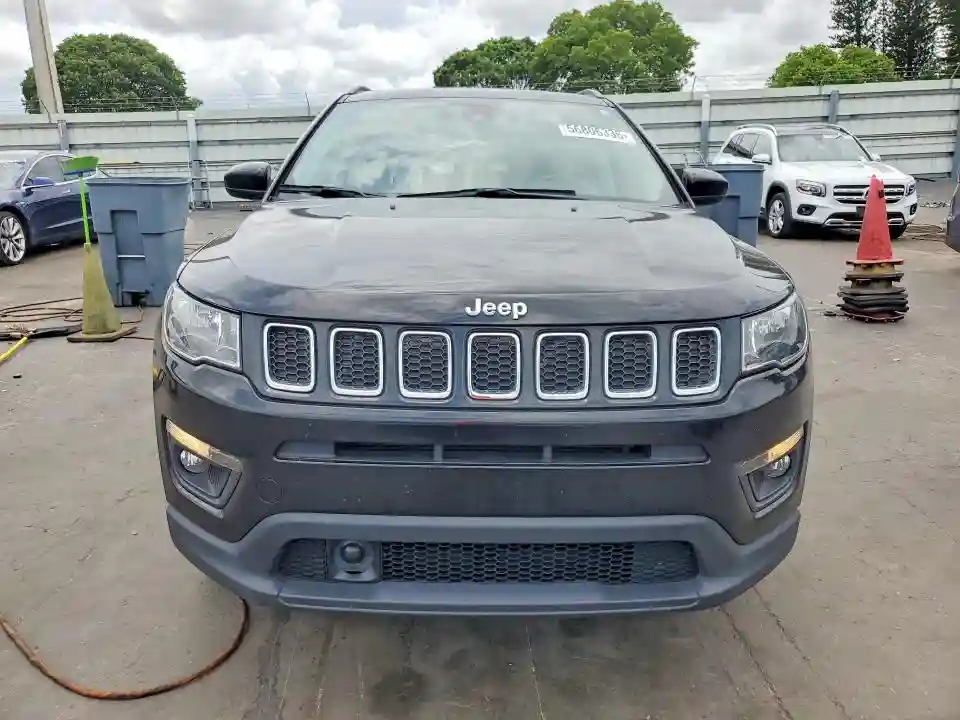 3C4NJCBB6LT241958 2020 JEEP COMPASS-4