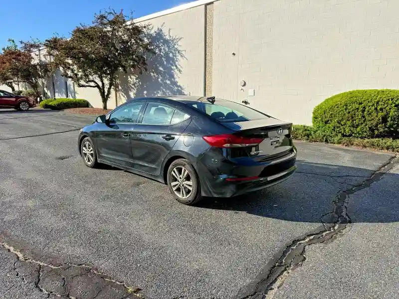 5NPD84LF7JH286306 2018 HYUNDAI ELANTRA-2