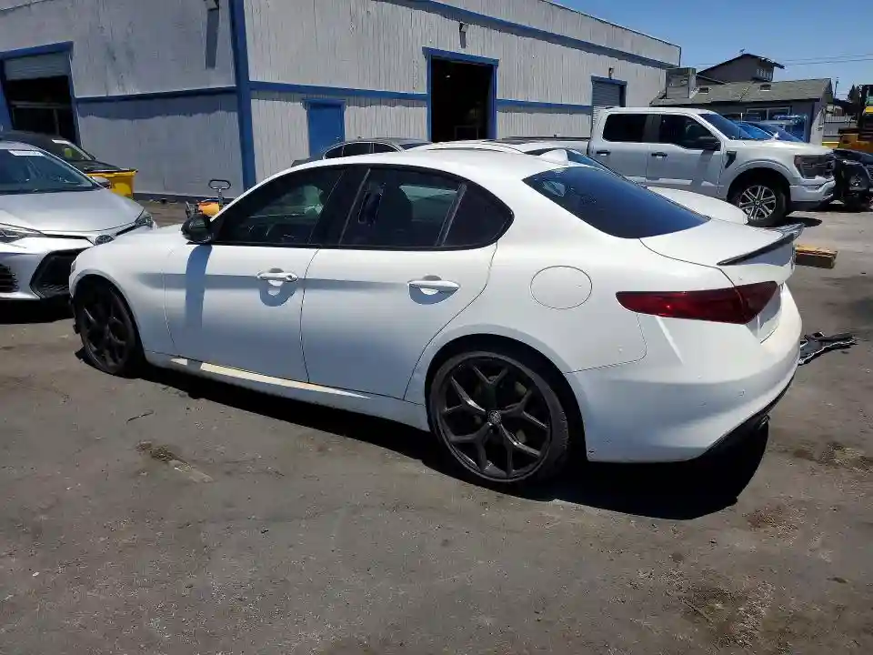 ZARFAMAN3L7634302 2020 ALFA ROMEO GIULIA-1