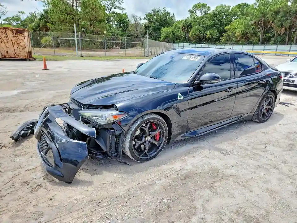 ZARFAEAV2H7518277 2017 ALFA ROMEO GIULIA-0