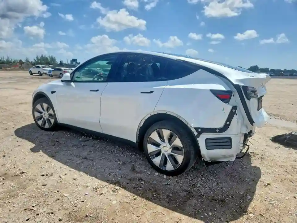 7SAYGDEE0RA246992 2024 TESLA MODEL Y-1