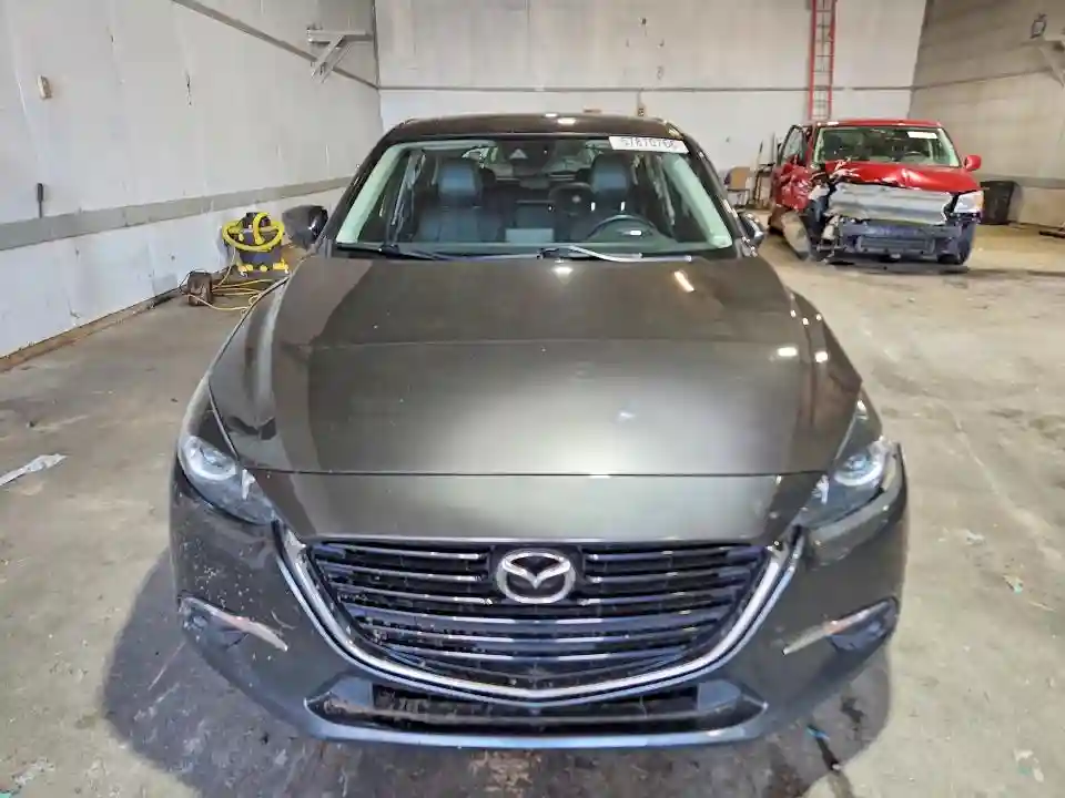 JM1BN1M37H1119822 2017 MAZDA 3-4