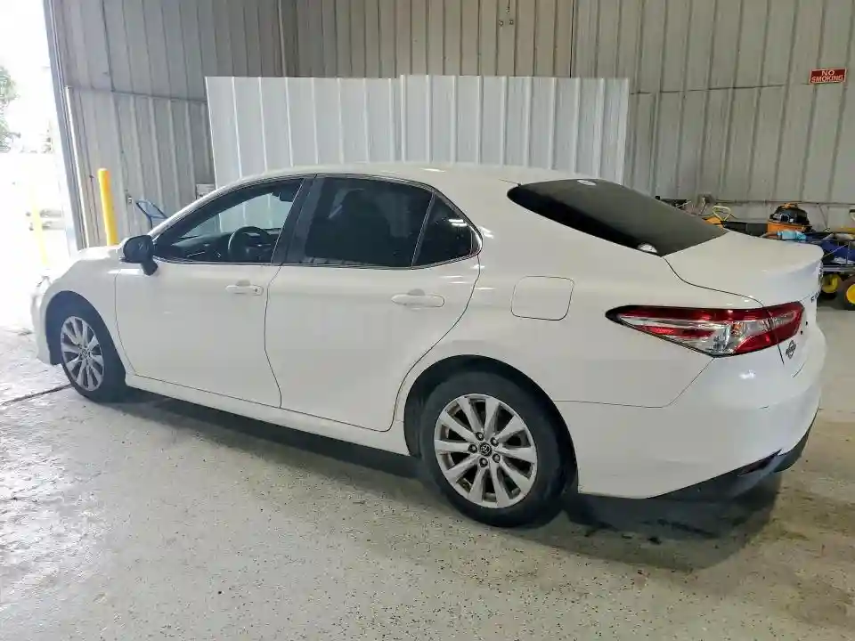 JTNB11HK8J3033406 2018 TOYOTA CAMRY-1