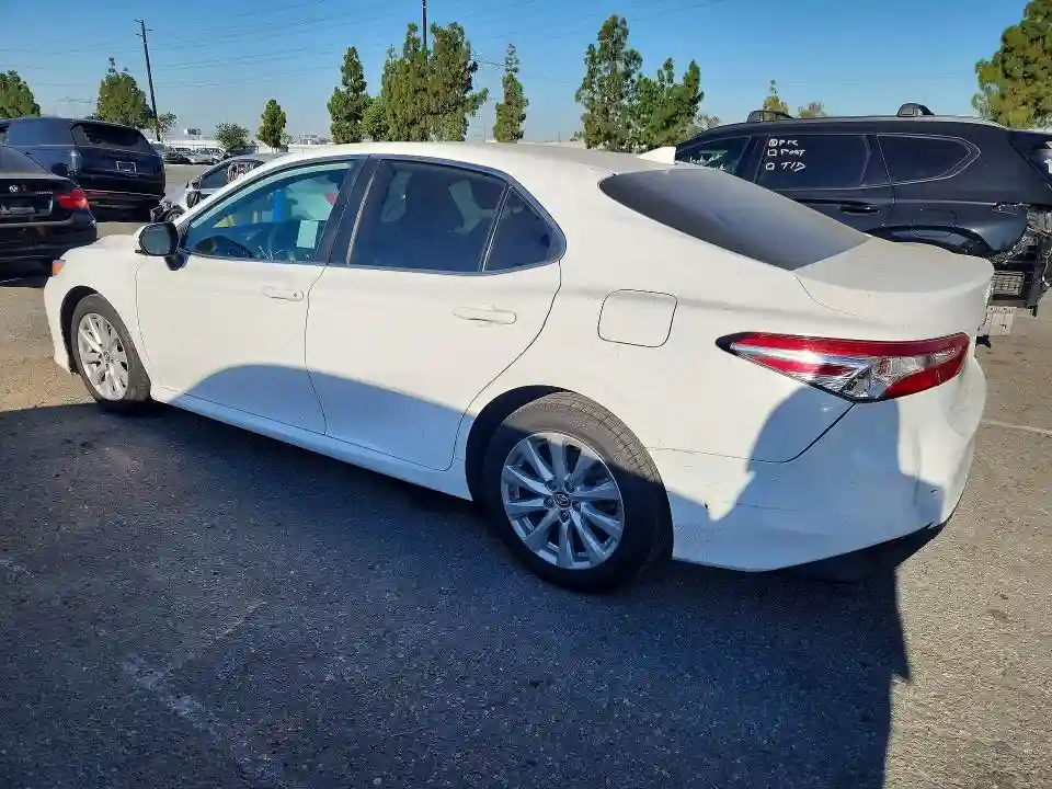 4T1B11HK8KU220124 2019 TOYOTA CAMRY-1