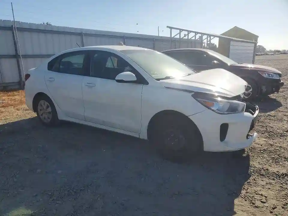 3KPA24AB9JE097245 2018 KIA RIO-3