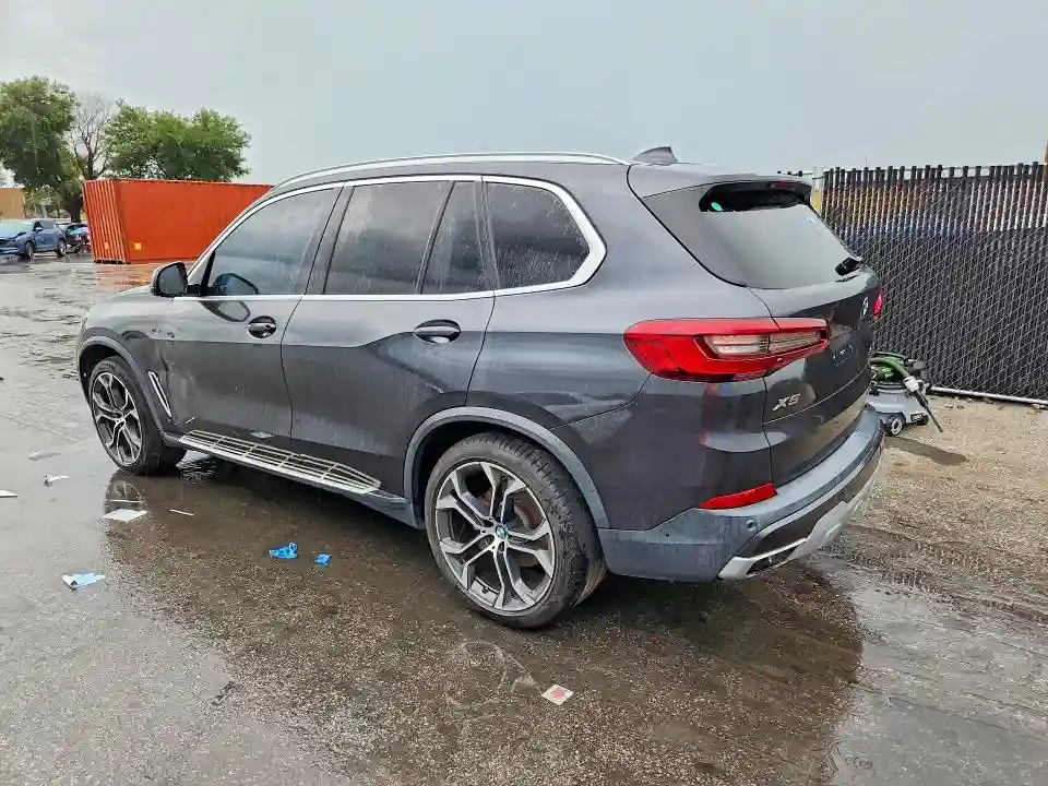 5UXCR4C02L9B52045 2020 BMW X5-1
