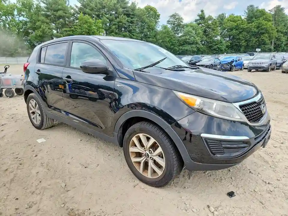 KNDPBCAC9G7852724 2016 KIA SPORTAGE-3