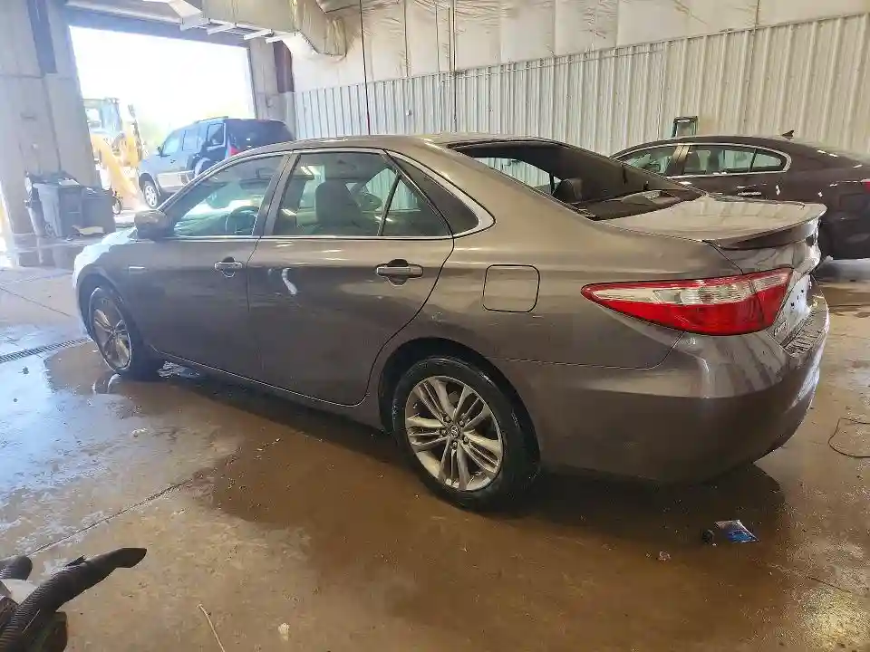 4T1BF1FK0HU381189 2017 TOYOTA CAMRY-1