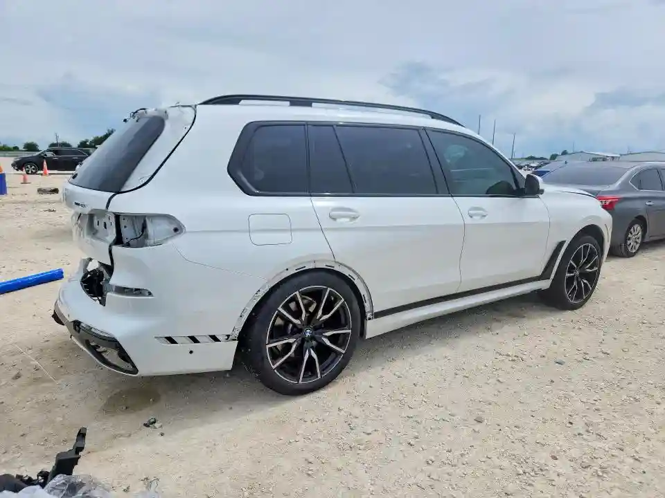 5UX23EM06P9P83739 2023 BMW X7-2