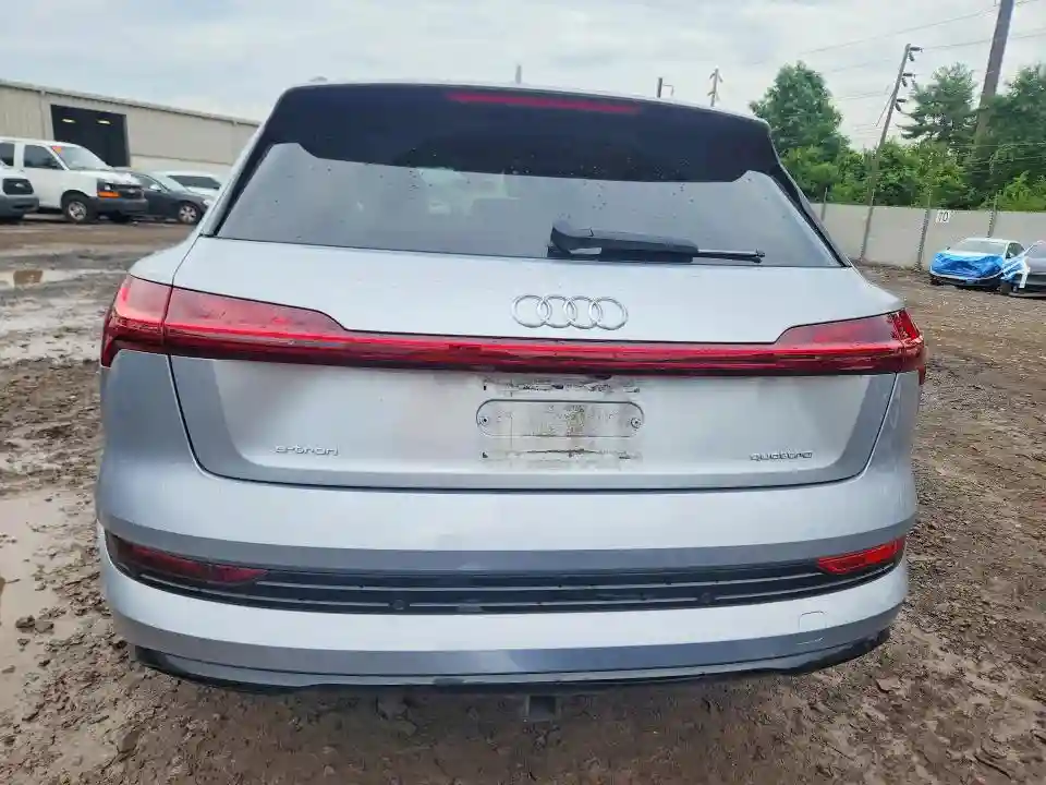 WA1LAAGE6MB038404 2021 AUDI E-TRON-5