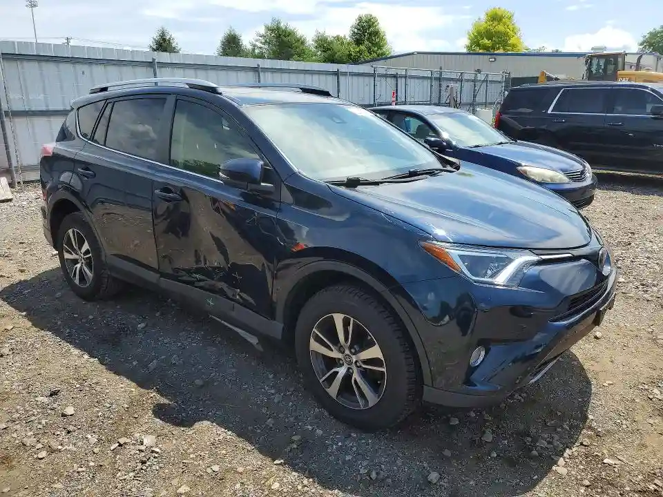 JTMRFREV0JJ720635 2018 TOYOTA RAV4-3