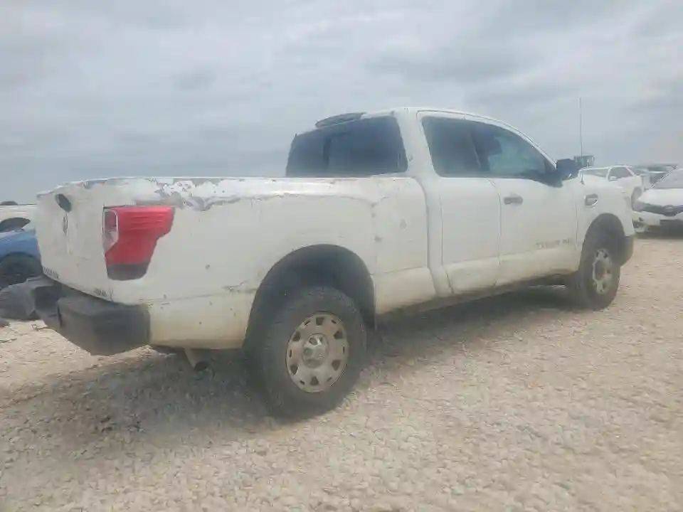 1N6AA1C32JN506699 2018 NISSAN TITAN-2