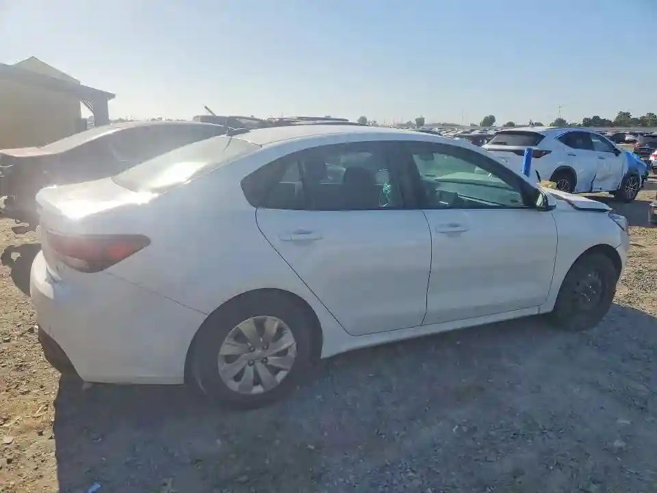 3KPA24AB9JE097245 2018 KIA RIO-2