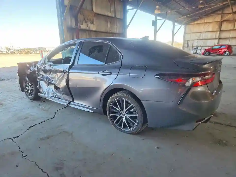 4T1G11AK9MU420027 2021 TOYOTA CAMRY-1