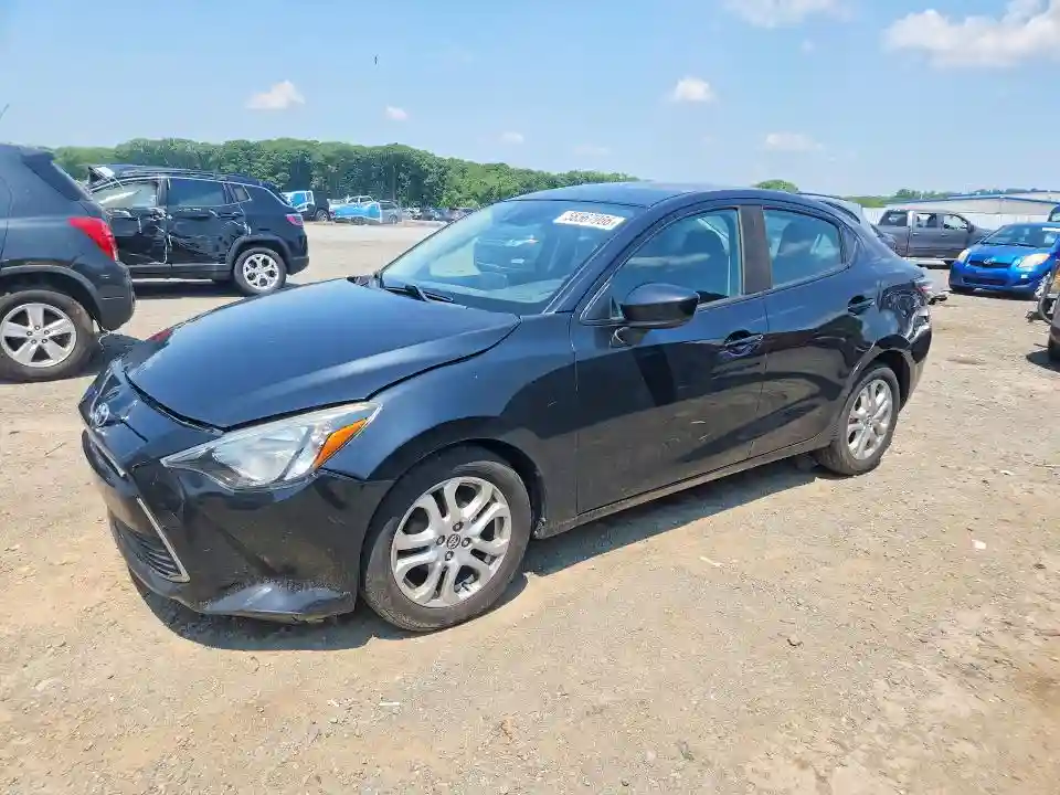 3MYDLBYV7JY306254 2018 TOYOTA YARIS IA B-0