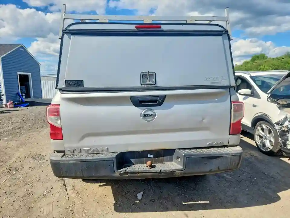 1N6AA1CJ6HN570706 2017 NISSAN TITAN-5