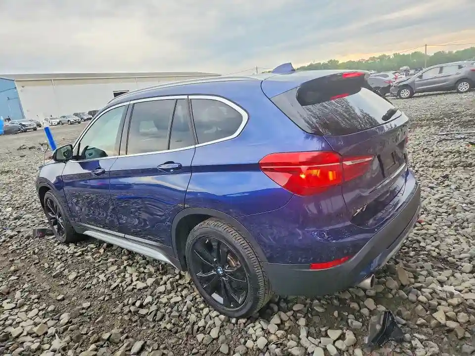 WBXJG9C06L5P62713 2020 BMW X1-1