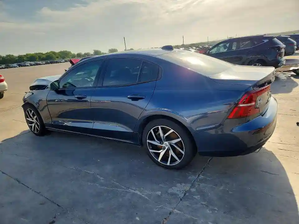 7JRA22TK1LG072801 2020 VOLVO S60-1