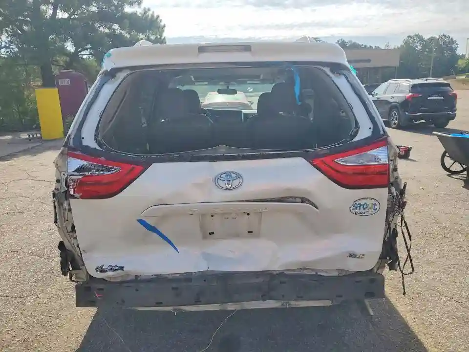 5TDYZ3DCXHS840388 2017 TOYOTA SIENNA-5