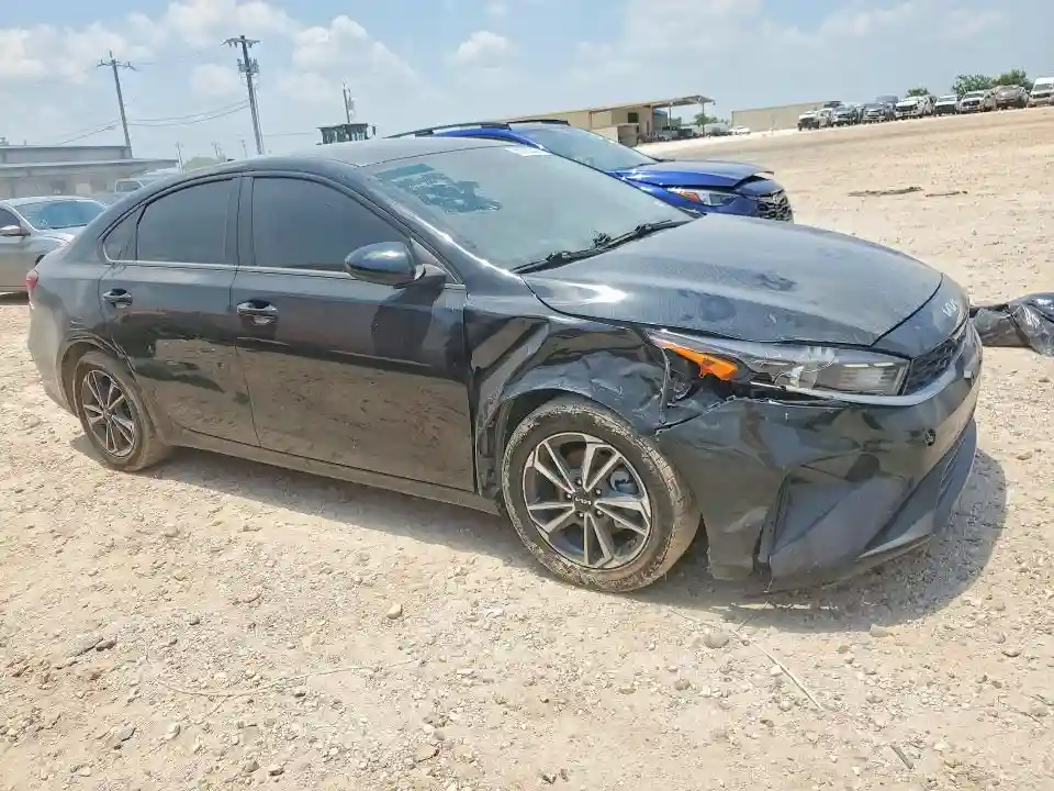 3KPF24AD0RE837672 2024 KIA FORTE-3