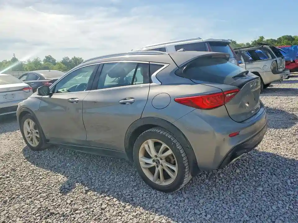 SJKCH5CP3JA053781 2018 INFINITI QX30-1