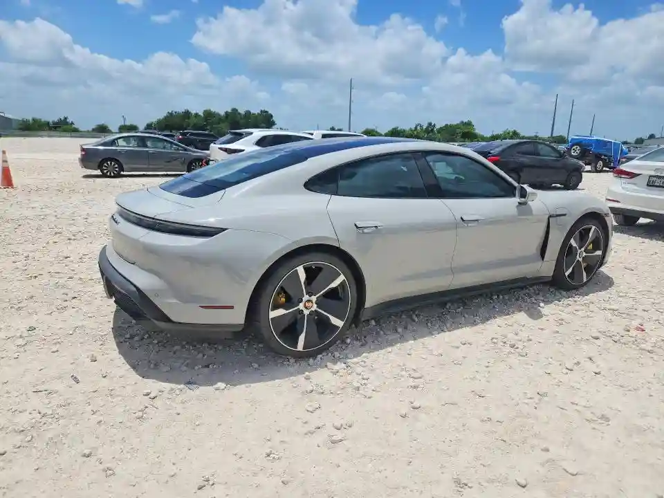 WP0AC2Y16MSA62634 2021 PORSCHE TAYCAN-2
