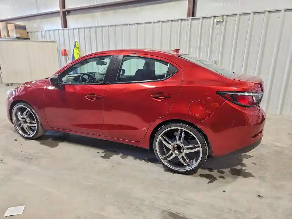 3MYDLBYV0KY521492 2019 TOYOTA YARIS-1