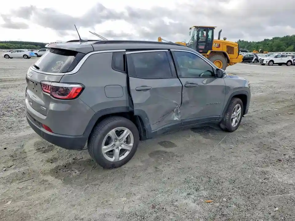 3C4NJDBN6PT551162 2023 JEEP COMPASS-2