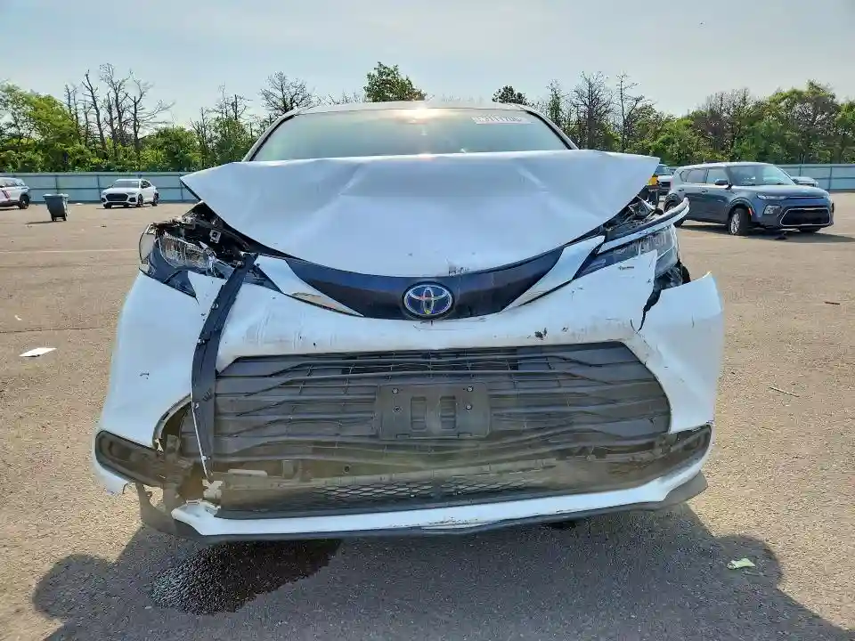 5TDKSKFC3NS069673 2022 TOYOTA SIENNA-4