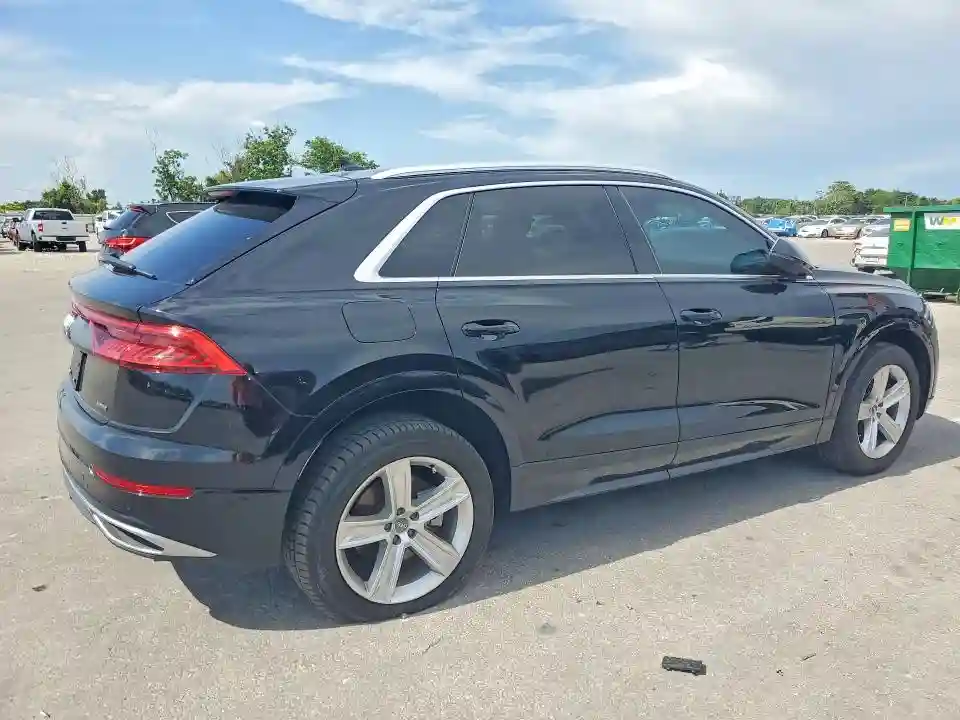 WA1AVAF11KD016256 2019 AUDI Q8-2